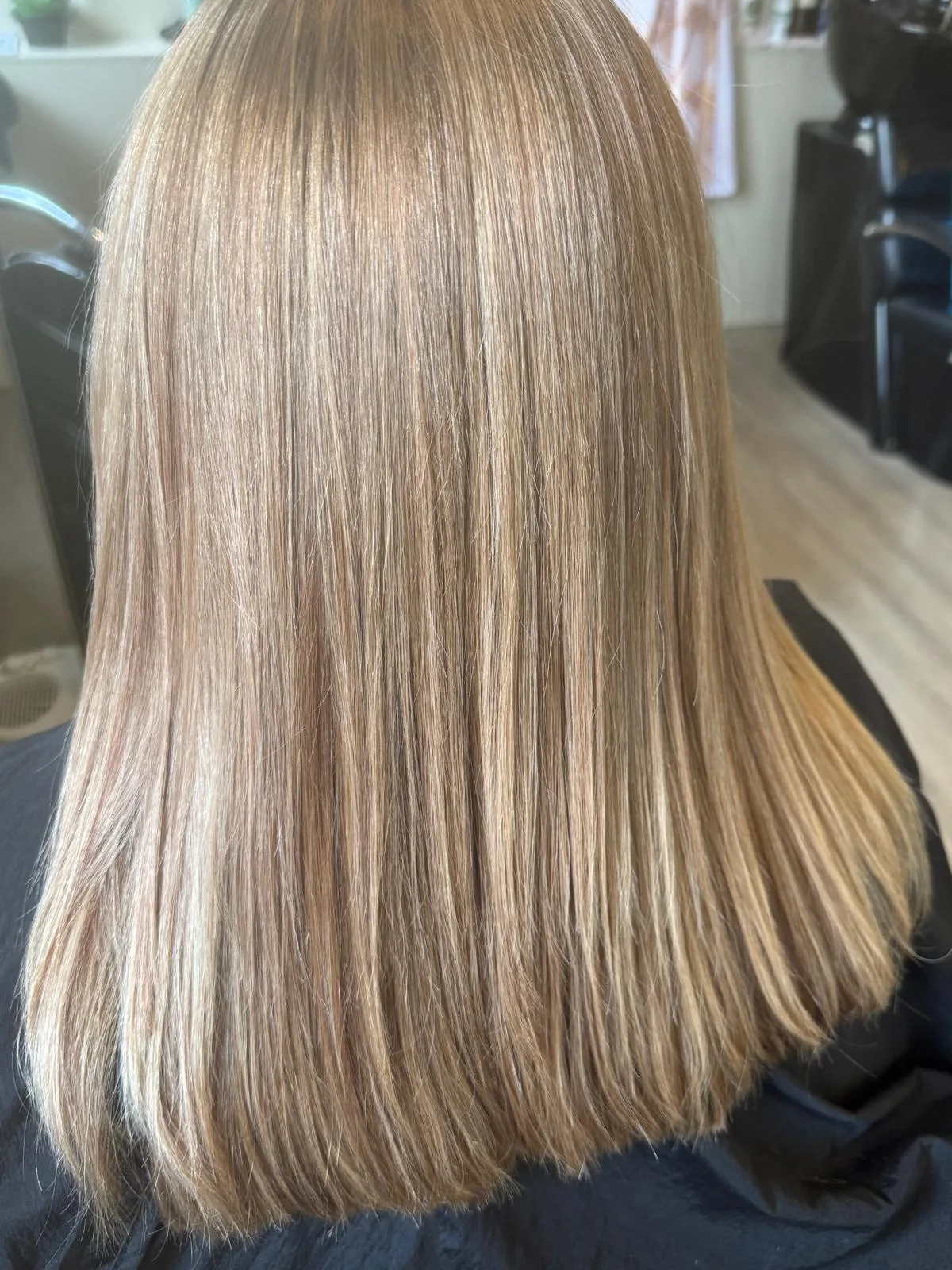 Honey blonde glossy blow-out, Redcliffs salon